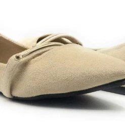 Ballerina Anna Mccoy