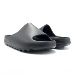 FLAT-SANDALS Cape Robbin Festive