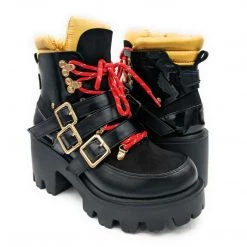 Cape Robbin Vain 10 Cape Robbin Vain