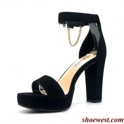 Delicious Shoes Finding Heels