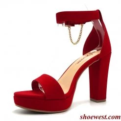 Delicious Shoes Finding Heels