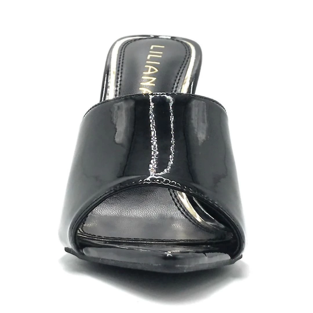 Liliana Banks-4 4 Liliana Banks-4