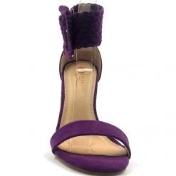 Olivia Jaymes Yvonne