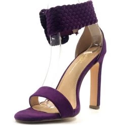 Olivia Jaymes Yvonne