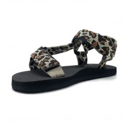 FLAT-SANDALS Wild Diva-Heart-01